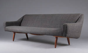 Dansk møbelproducent. Tre-pers. sofa