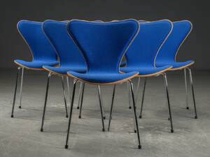 Arne Jacobsen. Seks stole model 3107 6