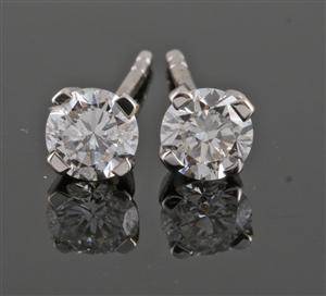 Earrings in 14k set with brilliant cut diamonds 0.66 ct This lot has been put up for resale under the new lot no. 3452914