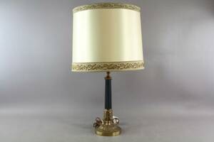 Bordslampa i mässing