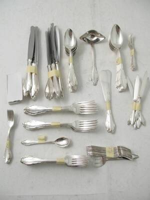 Bestickuppsättning, ca 85 del. Nysilver