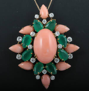Pendant in 18k with corals, diamonds  emeralds 1.76ct  7.44ct