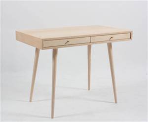 Recollection. Skrivebord af egetræ.