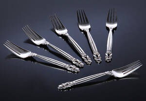 Georg Jensen Konge Acorn Seks frokostdessertgafler af sterlingsølv. 6