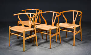 Hans J. Wegner, Fire Y- stole af egetræ, model CH-24 4