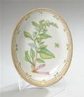 Royal Copenhagen  Kgl. P. Flora Danica fad af porcelæn, nr. 41