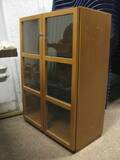 Vitrinskåp,  längd 70
