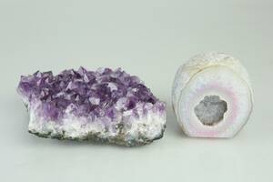 MINERALER, 2 st, bl.a. ametist