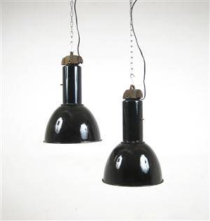 Industrial Design,  Paar Pendelleuchten der 1930er Jahre 2