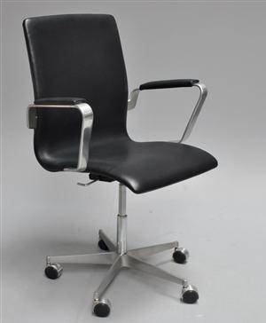 Arne Jacobsen. Oxford kontorstol, model 3273