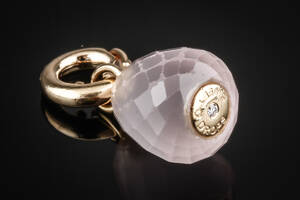 Ole Lynggaard. Rosa Kvarts Sweet Drop af guld 18 kt. Denne vare er sat til omsalg under nyt varenummer 4218358