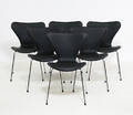 Arne Jacobsen. Seks syverstole model 3107, sort læder 6