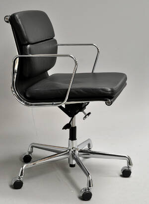 Charles Eames. Soft Pad kontorstol, model EA-217 