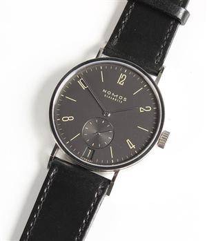 Nomos Glashütte. Herrarmbåndsur