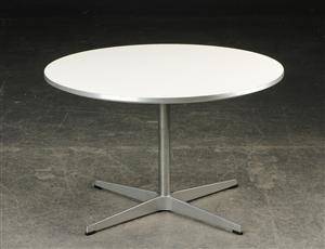 Arne Jacobsen. Sofabord