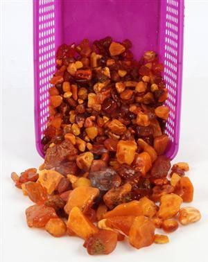 Dansk Rav. samling upoleret rav, ca. 1343 gram