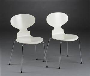 Arne Jacobsen. Par stole Myren, model 3101 2