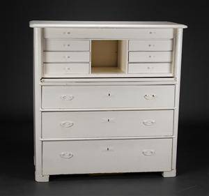 Sekretær, hvidmalt træ