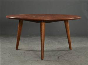 Hans Wegner. Soffbord för Andreas Tuck. Teak och ek.