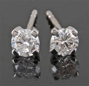 Earrings in 14k set with brilliant cut diamonds 0.64 ct 