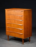 Dansk møbelproducent. Kommode af teak, 1960erne