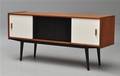 Dansk møbelarkitekt. Lav skænk i teak