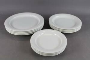 Mattallrikar, halvtallrikar och assietter Arabia Arctica 12 delar