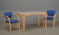 Bord samt 2 konferrencestole