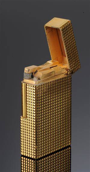 S.T. Dupont lighter, gulddoublé