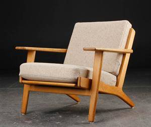 Hans J. Wegner. Lænestol af eg model GE-290, Getama