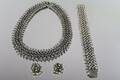 Smyckeset i silver 3 delar, halsband, armband och clipsörhängen 1 par