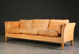 Mogens Hansen. Tre-pers. sofa, læder og bøg