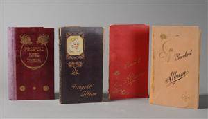 Samling postkort i album. 4