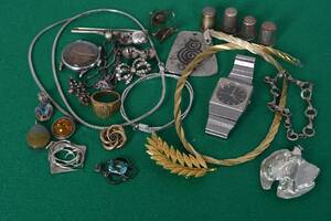 Div Bijouterier bl.a Silver