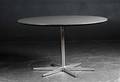 Arne Jacobsen. Cirkulært bord