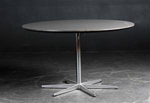 Arne Jacobsen. Cirkulært bord