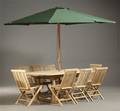 Havemøbelsæt i teak. 1 bord med udtræk, 8 klapstole og 1 parasol 10