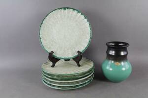 Assietter 6 st och vas Ekeby