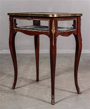 Monterbord, Louis XV stil