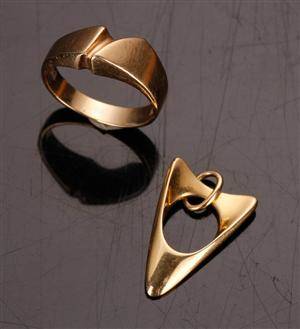 Vedhæng, 18 kt guld. Georg Jensen, samt ring 14 kt guld, Hans Hansen