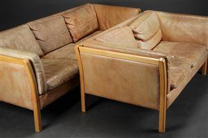 Stouby Møbler. Tre-pers. sofa samt to-pers. sofa 2