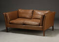 Dansk møbelproducent. To- pers. sofa