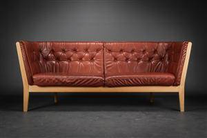 Wojtek Depka Carstens for Stouby Møbler. Tre-pers tremmesofa, model Maria