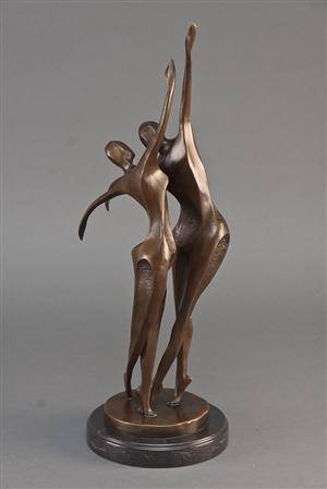 Abstrakt figur af patineret bronze 