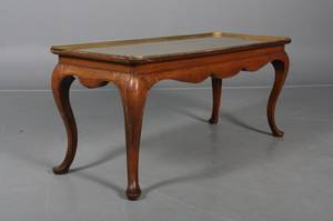 Sidebord med bakke i messing. Ca 1850.