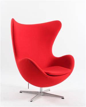 Arne Jacobsen Lænestol Ægget i rød hallingdal uld