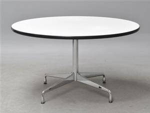 Charles Eames. Rundt spisebord  Segmented Table. Ø 130 cm 