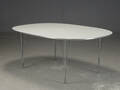   Piet Hein  Bruno Mathsson. Super Elipse spisebord med hvid laminat.