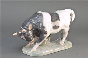 Knud Kyhn for Kgl. Porcelæn. Tyr. 