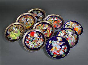 Bjørn Wiinblad for Rosenthal. Samling platter, porcelæn 63